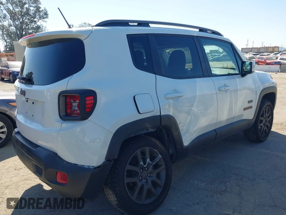 2016 Jeep Renegade Latitude with VIN ZACCJBBT6GPC98149, listed as a IAAI auction lot 42000433 with 62,733 mi miles. Bid and sale history available at carsss.com. Image 4.