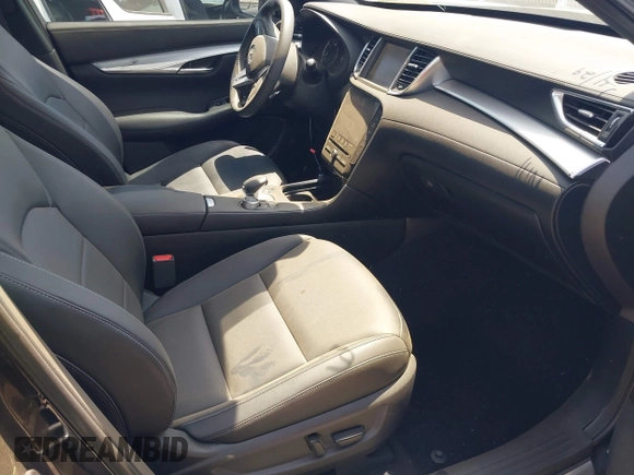 2020 Infiniti QX50 Luxe z VIN 3PCAJ5M13LF111018, wystawiony jako IAAI lot #42276631 z przebiegiem 49 446 mil mil oraz . Historia ofert i sprzedaży dostępna na DreamBid. Obrazek 5.
