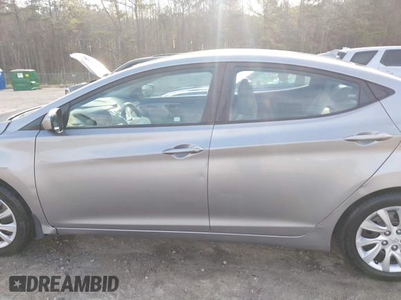 2012 Hyundai Elantra Limited with VIN KMHDH4AE9CU433241, listed as a IAAI auction lot 41834749 with 223,033 mi miles. Bid and sale history available at carsss.com. Image 15.