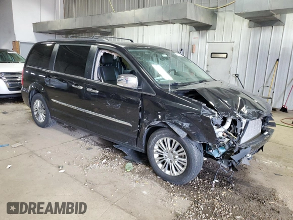 2015 Chrysler Town & Country Touring-L with VIN 2C4RC1CG7FR526413, listed as a Copart auction lot 53036965 with Not Provided miles and Non Repairable. Bid and sale history available at carsss.com. Image 4.