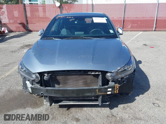 2019 Hyundai Veloster 2.0 with VIN KMHTG6AF8KU019854, listed as a IAAI auction lot 41697113 with 123,851 mi miles. Bid and sale history available at carsss.com. Image 13.