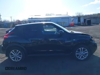 2011 Nissan Juke SL with VIN JN8AF5MV6BT020992, listed as a IAAI auction lot 42061359 with 77,242 mi miles. Bid and sale history available at carsss.com. Image 13.