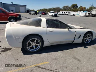 2002 Chevrolet Corvette with VIN 1G1YY22G325105745, listed as a Copart auction lot 76817784 with 130,394 mi miles and Salvage Title. Bid and sale history available at carsss.com. Image 3.