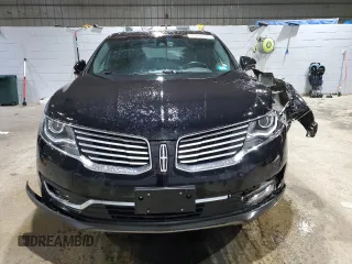 2016 Lincoln MKX Reserve with VIN 2LMTJ8LP4GBL60107, listed as a Copart auction lot 45212125 with 110,834 mi miles and Salvage Title. Bid and sale history available at DreamBid. Image 5.