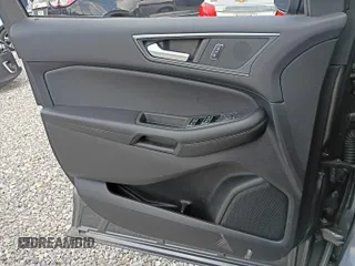 2022 Ford Edge SE z VIN 2FMPK4G98NBA56421, wystawiony jako IAAI lot #42862994 z przebiegiem 75 214 mil mil oraz . Historia ofert i sprzedaży dostępna na DreamBid. Obrazek 28.