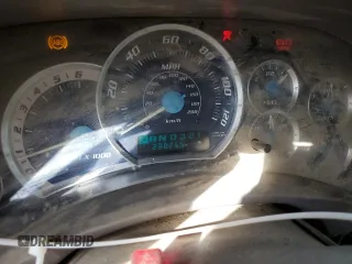 2002 Cadillac Escalade z VIN 1GYEC63TX2R296143, wystawiony jako Copart lot #45965545 z przebiegiem 288 265 mil mil oraz Szkoda całkowita • Salvage title. Historia ofert i sprzedaży dostępna na DreamBid. Obrazek 9.
