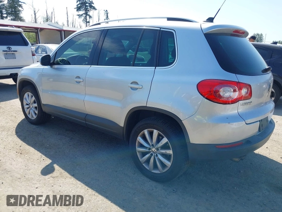 2011 Volkswagen Tiguan SE with VIN WVGBV7AX7BW529097, listed as a IAAI auction lot 42182690 with 139,878 mi miles and . Bid and sale history available at DreamBid. Image 3.