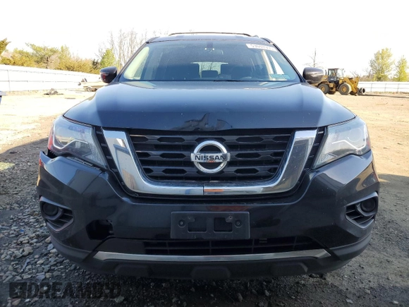 2019 Nissan Pathfinder S with VIN 5N1DR2MM5KC593108, listed as a Copart auction lot 53048995 with 104,517 mi miles and Salvage title. Bid and sale history available at DreamBid. Image 5.