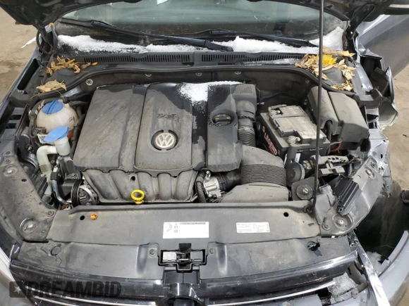 2013 Volkswagen Jetta SE with VIN 3VWDX7AJ2DM309725, listed as a Copart auction lot 86052114 with 70,828 mi miles and Salvage title. Bid and sale history available at DreamBid. Image 12.