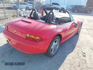 1998 BMW 3 Series 1.9L with VIN 4USCH7320WLD15574, listed as a IAAI auction lot 41683922 with 125,218 mi miles. Bid and sale history available at carsss.com. Image 4.