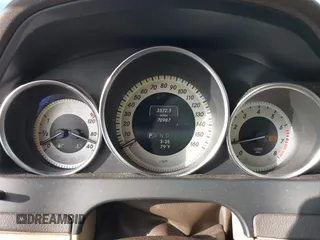 2015 Mercedes-Benz C-Class C 250 with VIN WDDGJ4HBXFG360200, listed as a IAAI auction lot 40952908 with 70,987 mi miles. Bid and sale history available at carsss.com. Image 7.