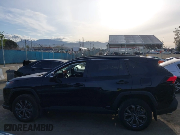 2025 Toyota RAV4 Hybrid XLE Premium with VIN 2T3B6RFV6SW084676, listed as a IAAI auction lot 41923759 with 15,856 mi miles and . Bid and sale history available at DreamBid. Image 14.