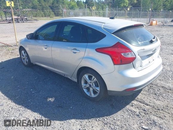 2013 Ford Focus SE with VIN 1FADP3K26DL325338, listed as a IAAI auction lot 42051716 with 115,770 mi miles. Bid and sale history available at carsss.com. Image 3.