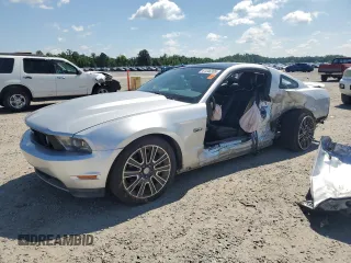 2012 Ford Mustang GT Premium с VIN 1ZVBP8CF8C5271556, выставлен на аукционе Copart как лот 61346305 с пробегом 125 512 миль миль и Списание • Salvage title. История ставок и продаж доступна на DreamBid. Изображение 1.