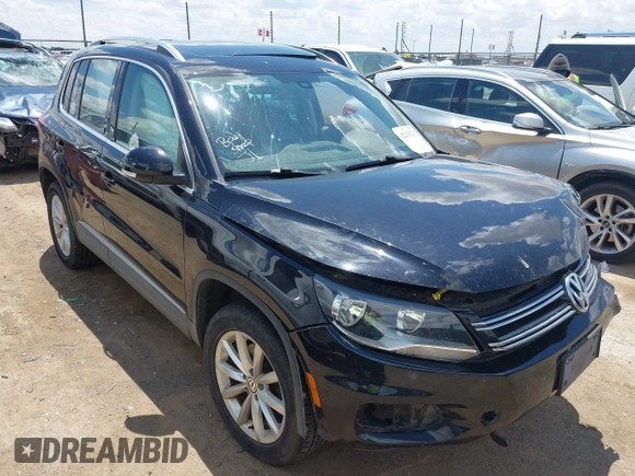 2017 Volkswagen Tiguan Wolfsburg Edition z VIN WVGSV7AX1HW503670, wystawiony jako IAAI lot #42235251 z przebiegiem 88 477 mil mil oraz . Historia ofert i sprzedaży dostępna na DreamBid. Obrazek 1.