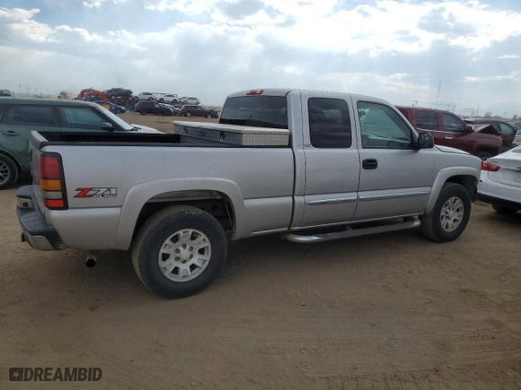 2007 GMC Sierra 1500 Classic SLT with VIN 2GTEK19Z371137665, listed as a Copart auction lot 75189474 with 271,832 mi miles and Salvage Title. Bid and sale history available at carsss.com. Image 3.