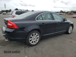 2010 Volvo S80 I6 with VIN YV1982AS8A1116886, listed as a Copart auction lot 72563974 with 122,117 mi miles and Salvage Title. Bid and sale history available at carsss.com. Image 3.