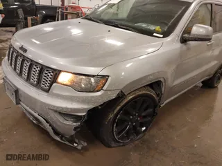 2018 Jeep Grand Cherokee Laredo E with VIN 1C4RJFAG4JC285384, listed as a IAAI auction lot 41629723 with 66,603 mi miles. Bid and sale history available at carsss.com. Image 6.