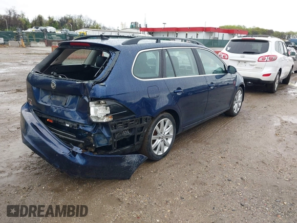 2013 Volkswagen Jetta SportWagen TDI with VIN 3VWPL7AJ2DM688508, listed as a IAAI auction lot 41961725 with 103,977 mi miles. Bid and sale history available at carsss.com. Image 4.