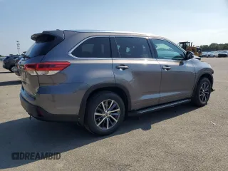 2017 Toyota Highlander XLE with VIN 5TDJZRFHXHS460934, listed as a Copart auction lot 62609385 with 57,809 mi miles and Salvage title. Bid and sale history available at DreamBid. Image 3.
