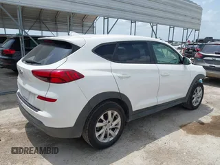 2020 Hyundai Tucson SE z VIN KM8J23A45LU212774, wystawiony jako IAAI lot #42100221 z przebiegiem 78 002 mil mil oraz . Historia ofert i sprzedaży dostępna na DreamBid. Obrazek 4.