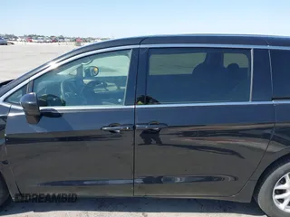 2017 Chrysler Pacifica Touring with VIN 2C4RC1DG6HR501164, listed as a IAAI auction lot 41863304 with 87,705 mi miles and . Bid and sale history available at DreamBid. Image 15.