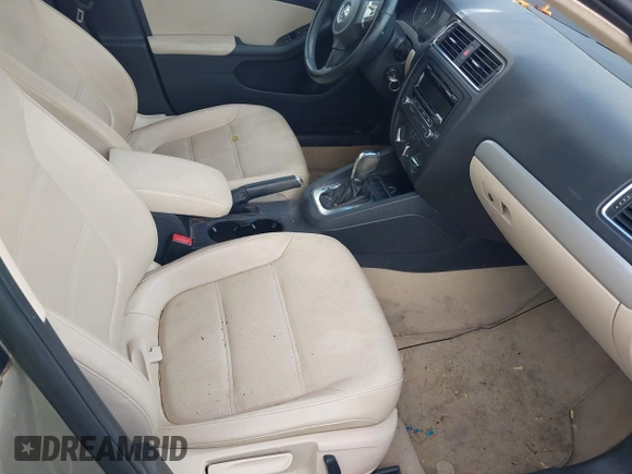 2013 Volkswagen Jetta SE с VIN 3VWDX7AJ0DM230540, выставлен на аукционе IAAI как лот 42655123 с пробегом 157 950 миль миль и . История ставок и продаж доступна на DreamBid. Изображение 5.