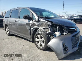 2018 Toyota Sienna LE Auto Access Seat with VIN 5TDKZ3DC2JS932431, listed as a Copart auction lot 58867695 with 98,265 mi miles and Salvage title. Bid and sale history available at DreamBid. Image 4.