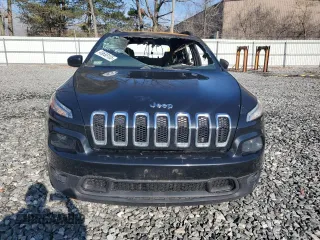 2015 Jeep Cherokee Latitude with VIN 1C4PJMCB0FW768017, listed as a Copart auction lot 49658105 with Not Provided miles and Clean Title. Bid and sale history available at DreamBid. Image 5.