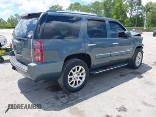 2008 GMC Yukon Denali z VIN 1GKFK638X8J182289, wystawiony jako IAAI lot #42238305 z przebiegiem 163 948 mil mil oraz . Historia ofert i sprzedaży dostępna na DreamBid. Obrazek 4.