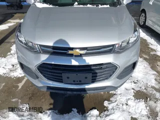 2020 Chevrolet Trax LS z VIN 3GNCJNSB9LL127074, wystawiony jako IAAI lot #41256285 z przebiegiem 107 162 mil mil oraz . Historia ofert i sprzedaży dostępna na DreamBid. Obrazek 12.