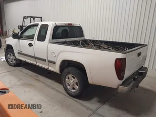 2004 GMC Canyon SLE Z71 with VIN 1GTDT196948151870, listed as a IAAI auction lot 41343783 with 340,230 mi miles. Bid and sale history available at carsss.com. Image 3.