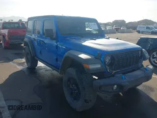 2024 Jeep Wrangler Willys z VIN 1C4RJXN67RW211362, wystawiony jako IAAI lot #41175960 z przebiegiem 10 384 mil mil oraz . Historia ofert i sprzedaży dostępna na DreamBid. Obrazek 1.