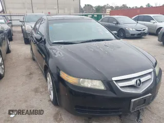2004 Acura TL with VIN 19UUA66254A070332, listed as a IAAI auction lot 41627703 with 207,626 mi miles. Bid and sale history available at carsss.com. Image 1.