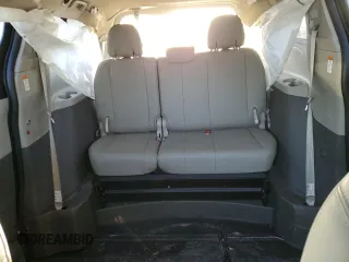 2018 Toyota Sienna XLE Auto Access Seat with VIN 5TDYZ3DC5JS961397, listed as a Copart auction lot 42735825 with 46,828 mi miles and Salvage Title. Bid and sale history available at carsss.com. Image 10.