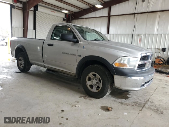 2012 Ram 1500 Tradesman z VIN 3C6JD7DT4CG110093, wystawiony jako Copart lot #53642215 z przebiegiem 110 996 mil mil oraz Szkoda całkowita • Salvage title. Historia ofert i sprzedaży dostępna na DreamBid. Obrazek 4.