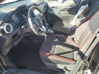 2023 Nissan Versa SR z VIN 3N1CN8FV2PL828180, wystawiony jako Copart lot #54613055 z przebiegiem 41 967 mil mil oraz Szkoda całkowita • Salvage title. Historia ofert i sprzedaży dostępna na DreamBid. Obrazek 7.