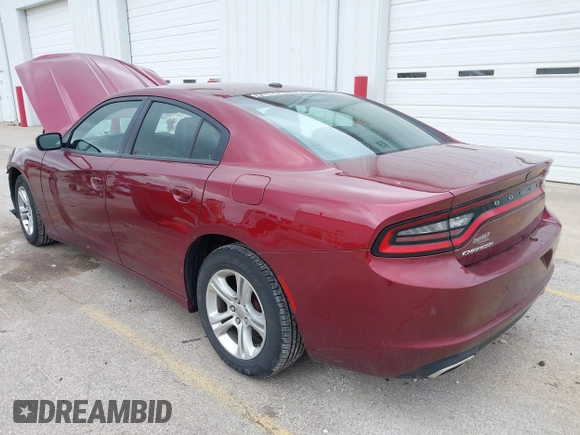 2020 Dodge Charger SXT z VIN 2C3CDXBG8LH140631, wystawiony jako IAAI lot #41976678 z przebiegiem 116 441 mil mil oraz . Historia ofert i sprzedaży dostępna na DreamBid. Obrazek 3.