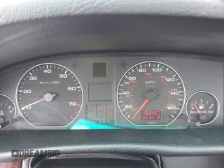1996 Audi A6 z VIN WAUJA84A9TN106938, wystawiony jako IAAI lot #42287751 z przebiegiem 163 427 mil mil oraz . Historia ofert i sprzedaży dostępna na DreamBid. Obrazek 7.