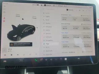 2018 Tesla Model 3 Long Range Battery z VIN 5YJ3E1EBXJF146293, wystawiony jako Copart lot #55349015 z przebiegiem 91 808 mil mil oraz Szkoda całkowita • Salvage title. Historia ofert i sprzedaży dostępna na DreamBid. Obrazek 9.