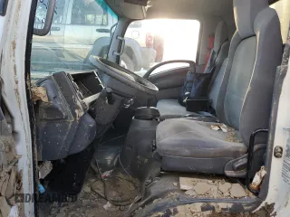 2020 Isuzu NRR IBT z VIN JALE5W165L7306294, wystawiony jako Copart lot #86615774 z przebiegiem Nie podano mil oraz Szkody całkowita. Historia ofert i sprzedaży dostępna na DreamBid. Obrazek 7.