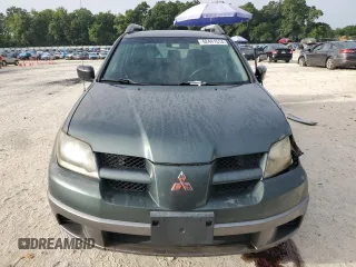 2004 Mitsubishi Outlander LS with VIN JA4LX31F54U049765, listed as a Copart auction lot 62441514 with 211,231 mi miles and Salvage Title. Bid and sale history available at carsss.com. Image 5.