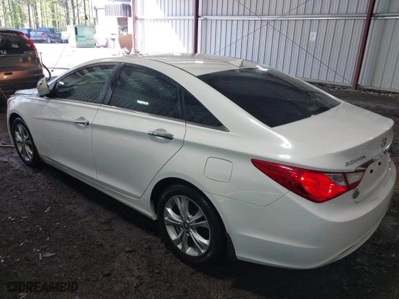 2013 Hyundai Sonata SE with VIN 5NPEC4AC0DH599584, listed as a IAAI auction lot 41961659 with 122,296 mi miles. Bid and sale history available at carsss.com. Image 3.