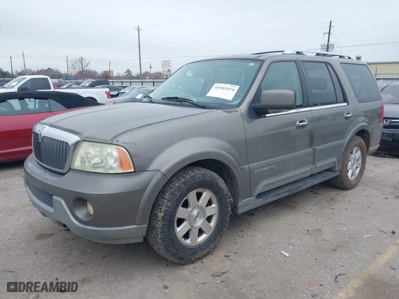 2004 Lincoln Navigator Luxury with VIN 5LMFU27RX4LJ41623, listed as a IAAI auction lot 41565114 with 214,590 mi miles. Bid and sale history available at carsss.com. Image 2.