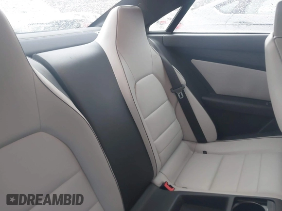 2016 Mercedes-Benz E-Class E 400 with VIN WDDKJ6HB7GF346591, listed as a IAAI auction lot 41040950 with 98,169 mi miles. Bid and sale history available at carsss.com. Image 8.