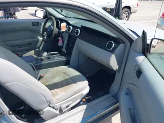 2006 Ford Mustang Standard с VIN 1ZVFT80NX65162321, выставлен на аукционе IAAI как лот 42590323 с пробегом 191 782 миль миль и . История ставок и продаж доступна на DreamBid. Изображение 5.