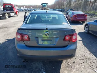 2008 Volkswagen Jetta SE с VIN 3VWRZ71K08M066480, выставлен на аукционе IAAI как лот 42129061 с пробегом 171 767 миль миль и . История ставок и продаж доступна на DreamBid. Изображение 16.