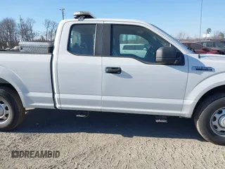 2017 Ford F-150 XL z VIN 1FTEX1E86HFA80659, wystawiony jako IAAI lot #41657909 z przebiegiem 158 726 mil mil oraz . Historia ofert i sprzedaży dostępna na DreamBid. Obrazek 6.