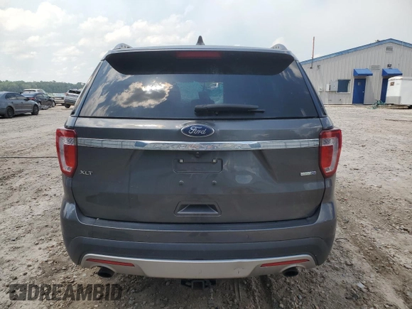 2016 Ford Explorer XLT z VIN 1FM5K8DH6GGD33380, wystawiony jako Copart lot #57583655 z przebiegiem 162 692 mil mil oraz Szkoda całkowita • Salvage title. Historia ofert i sprzedaży dostępna na DreamBid. Obrazek 6.