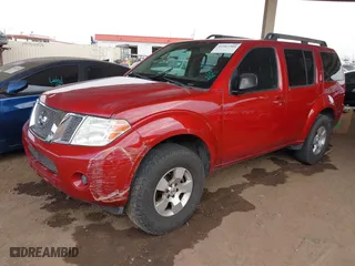 2011 Nissan Pathfinder SV with VIN 5N1AR1NNXBC609128, listed as a IAAI auction lot 41562304 with 198,176 mi miles. Bid and sale history available at carsss.com. Image 2.